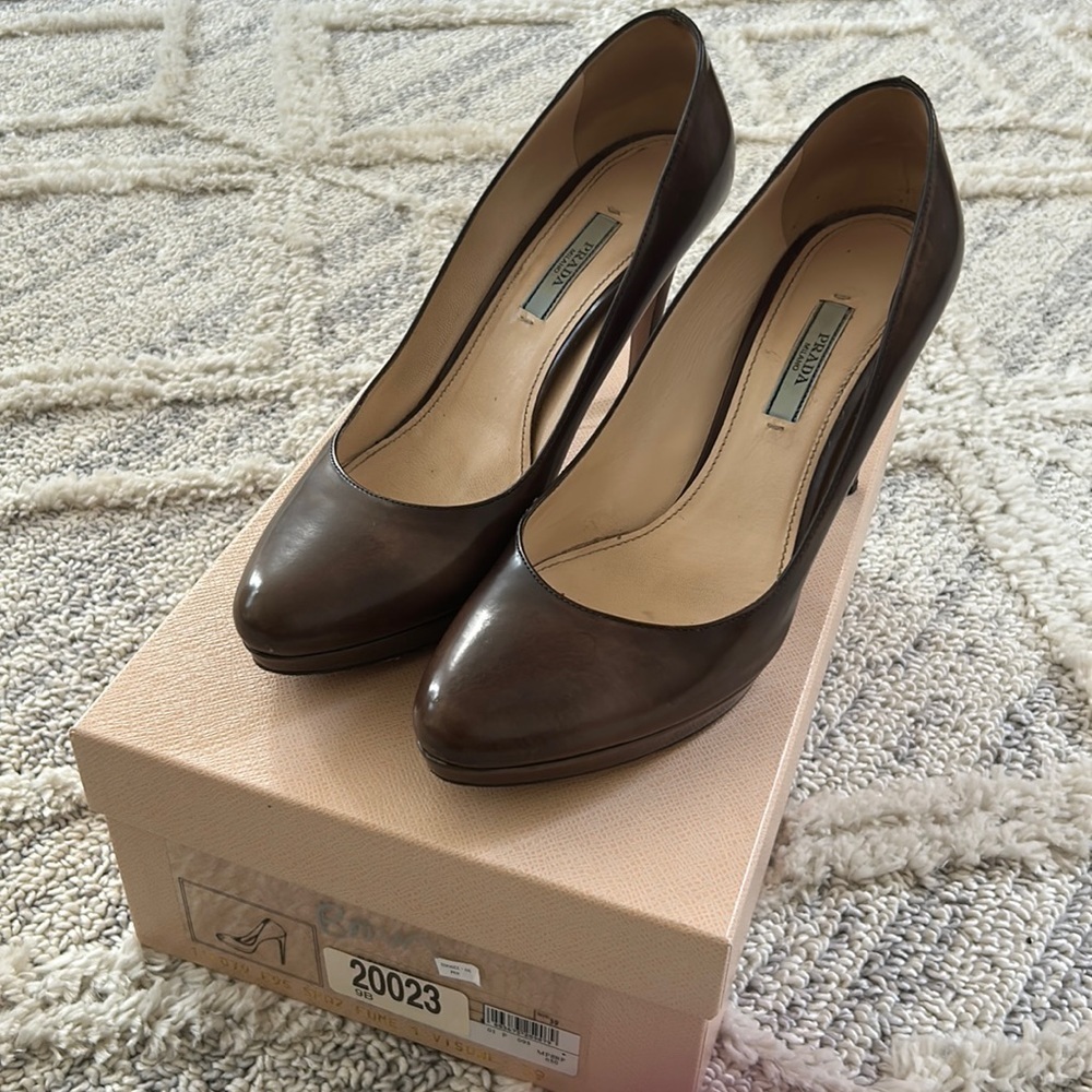 Prada brown pumps - Picture 2 of 7